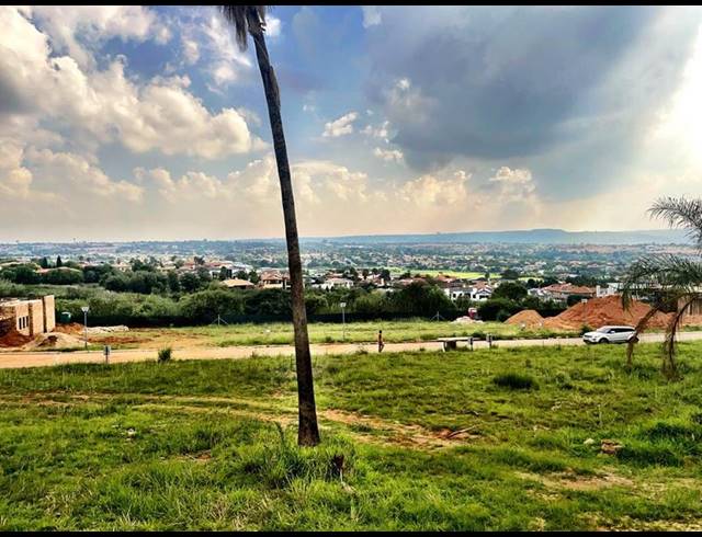 LAND FOR SALE IN EAGLE CANYON GOLF ESTATE